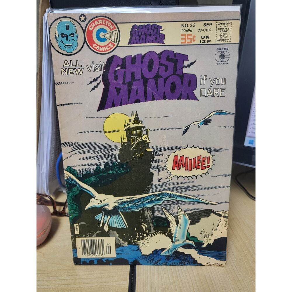 Ghost Manor #33 (1977) Charlton Comics Bronze Age Horror Comicbook EX/FINE
